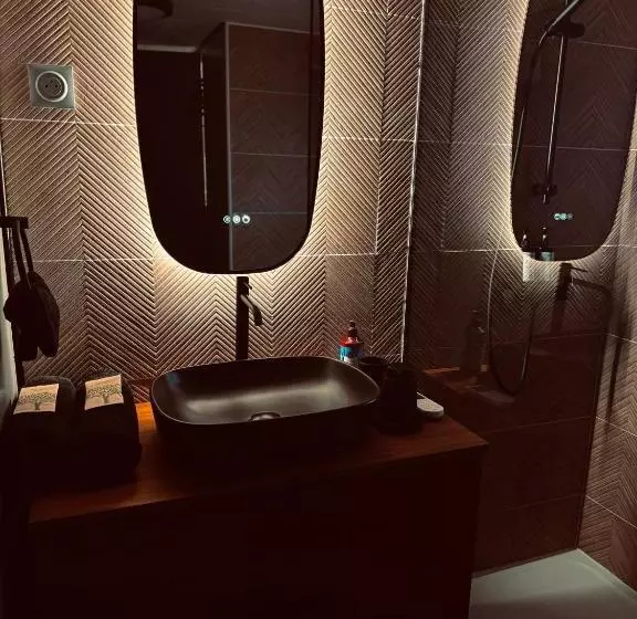 Aamiaismajoitus (B&B) L’autre Nuit