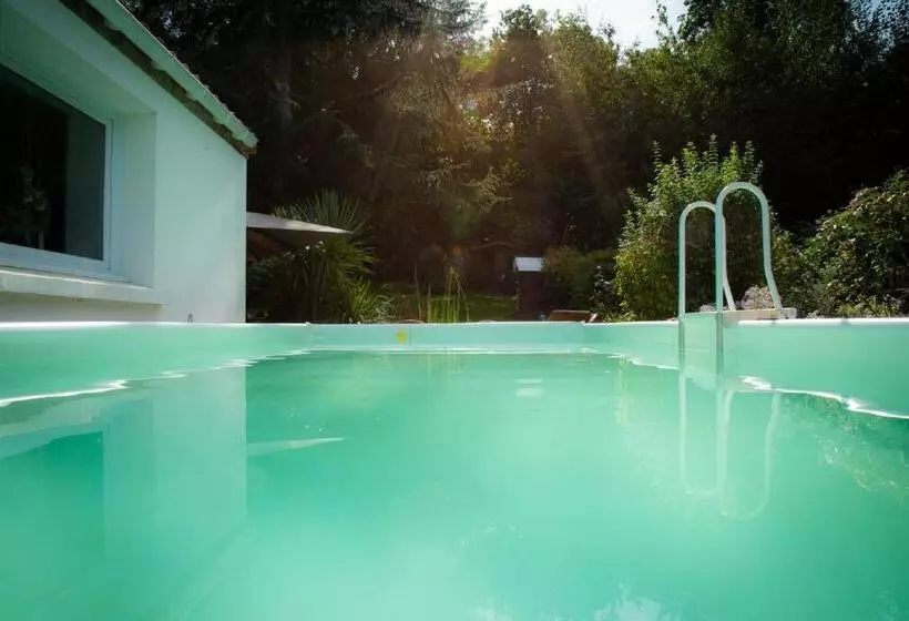 Aamiaismajoitus (B&B) Le Nid Du Massereau