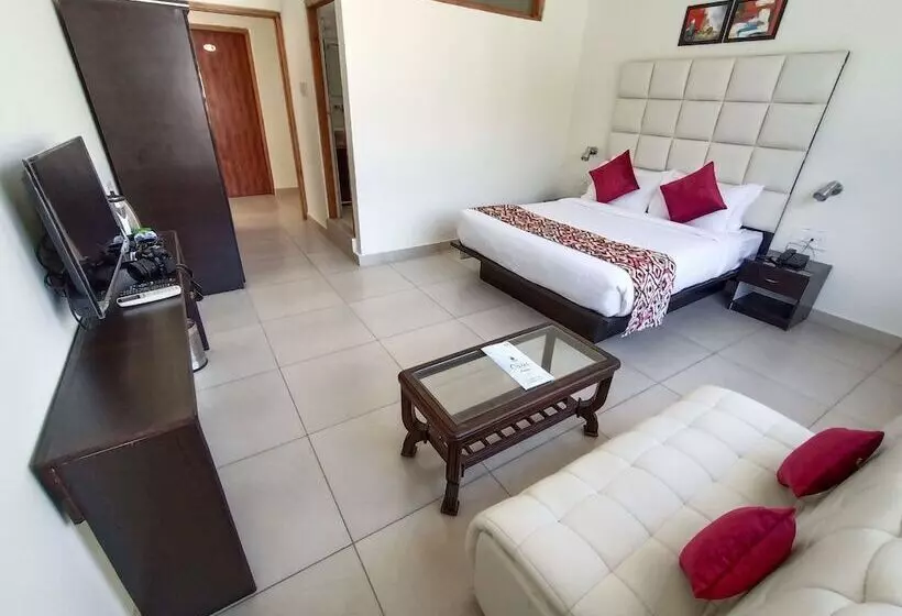 Gezellig Inn   Hotel Oasis