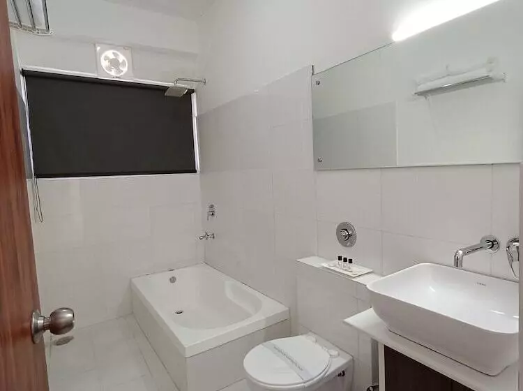 Gezellig Inn   Hotel Oasis