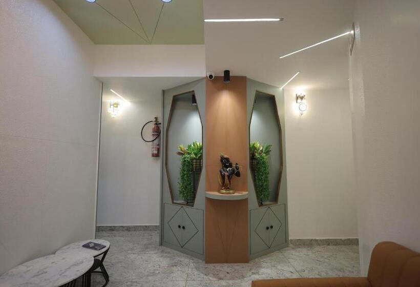 Отель La Luxury