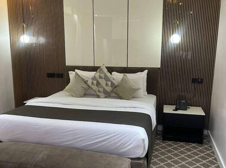 هتل Portland Suites