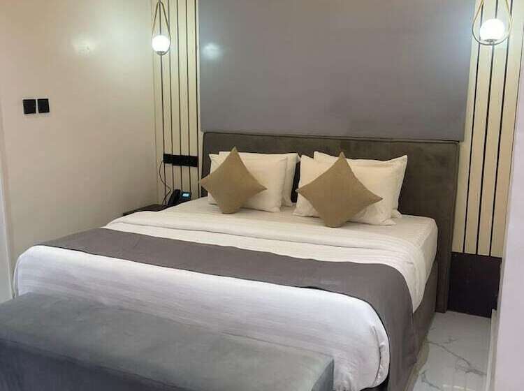 هتل Portland Suites