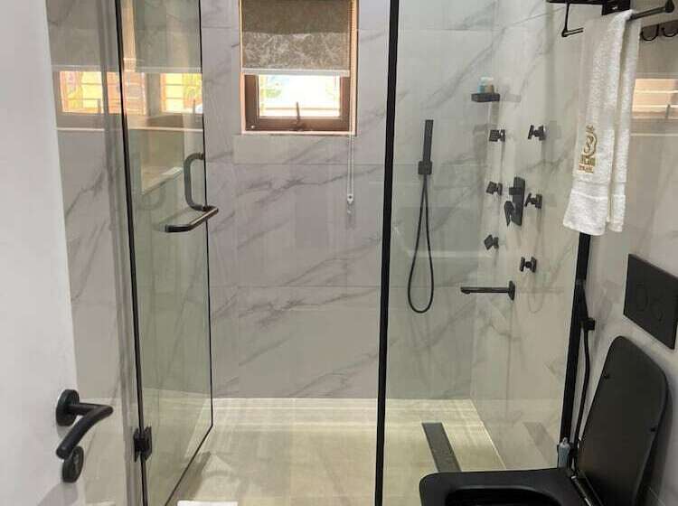 هتل Portland Suites