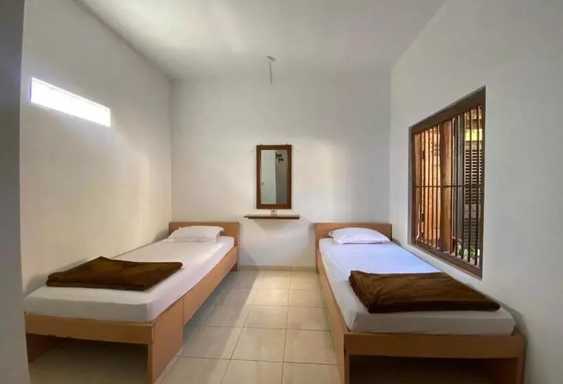 Hotelli Saraswati Traditional Homestay Temanggung Redpartner