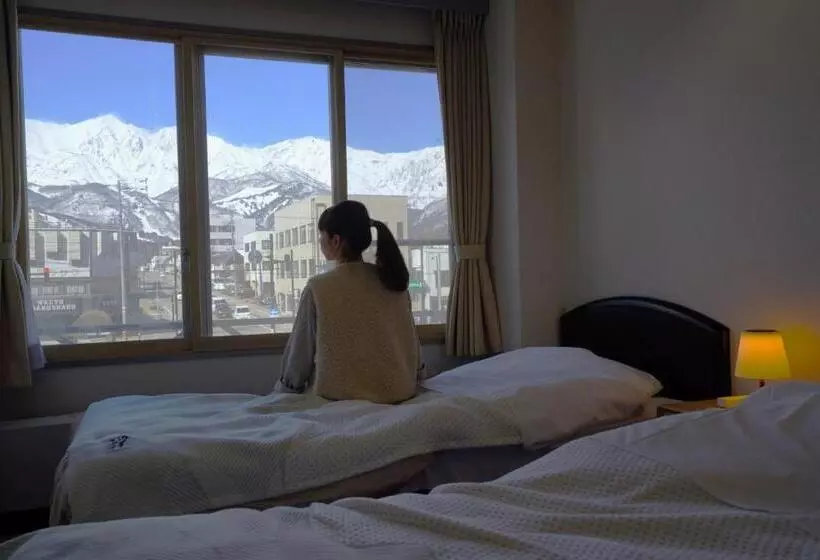 هتل The Hakuba Station Room