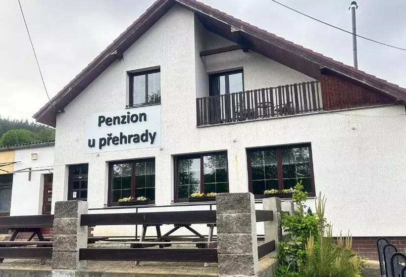 Majatalo Penzion U Přehrady