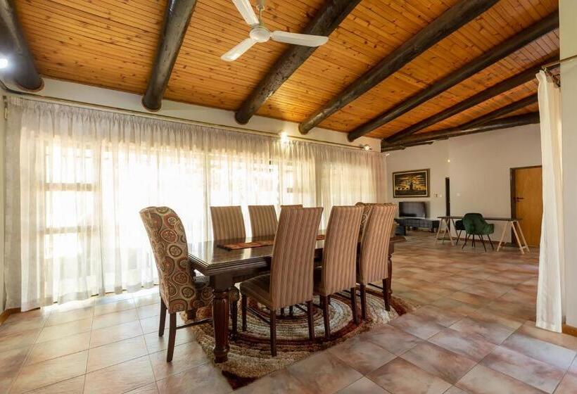 پانسیون The Pal Guest House