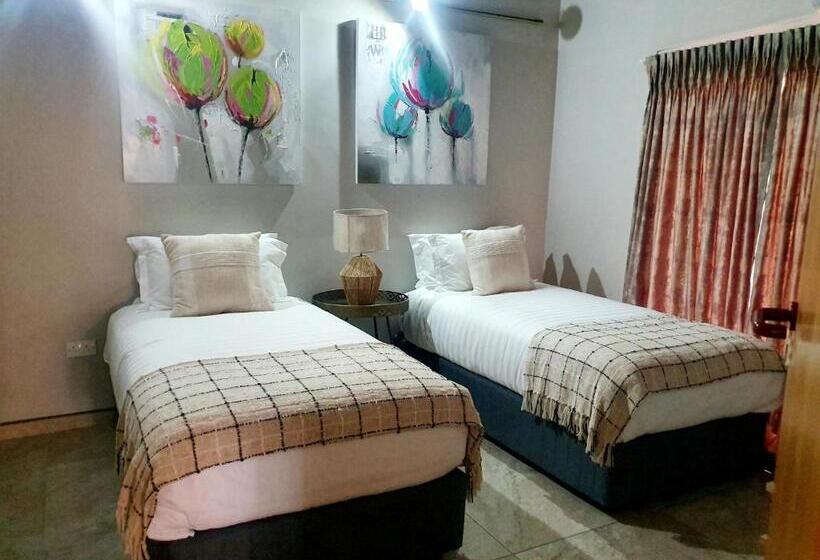 پانسیون The Pal Guest House