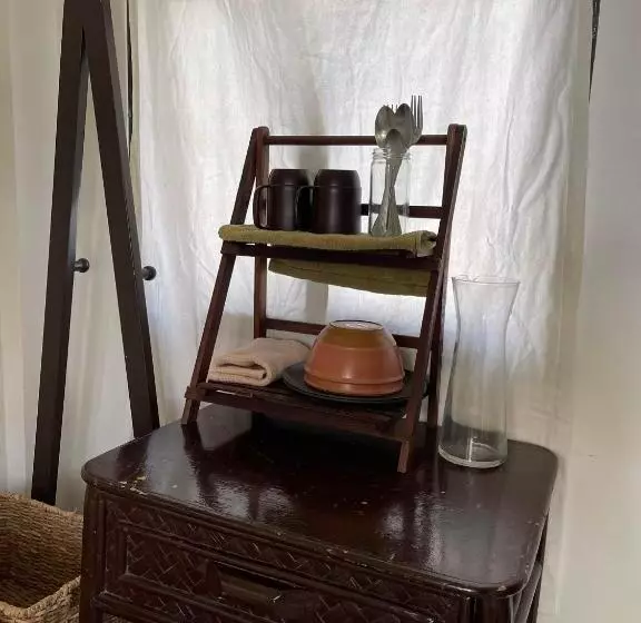 تختخواب و صبحانه Canvas Inn