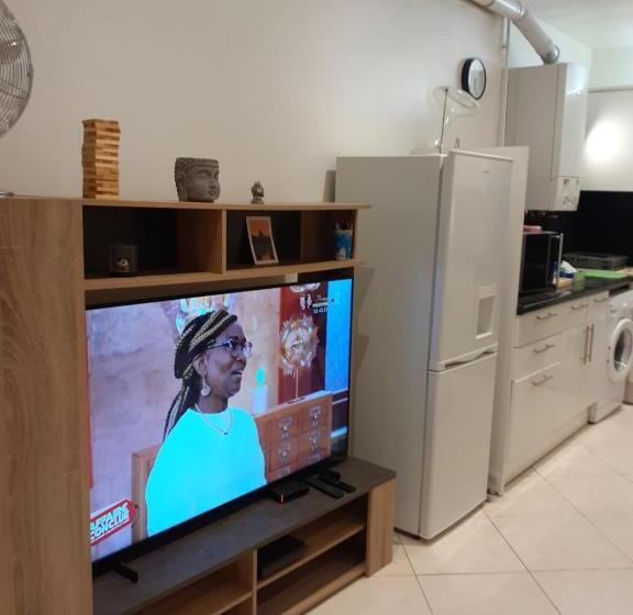 تختخواب و صبحانه Nicolas Et Marie