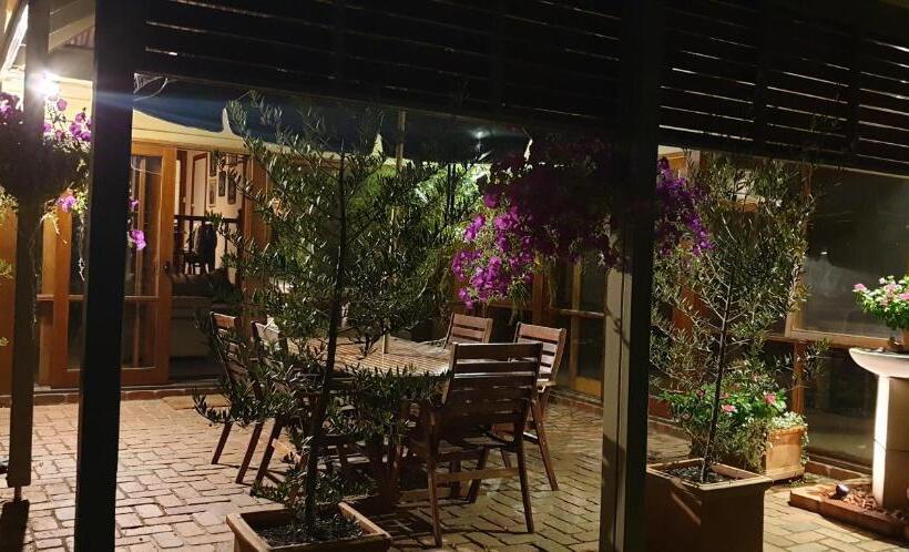 Blackburn Lake Bed And Breakfast