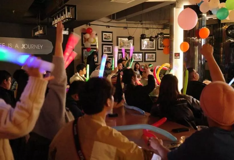 Changsha Desti Youth Park Hostel Wuyi Square 24h Reception&cafe& Bar& Luggage Storage& Large Public