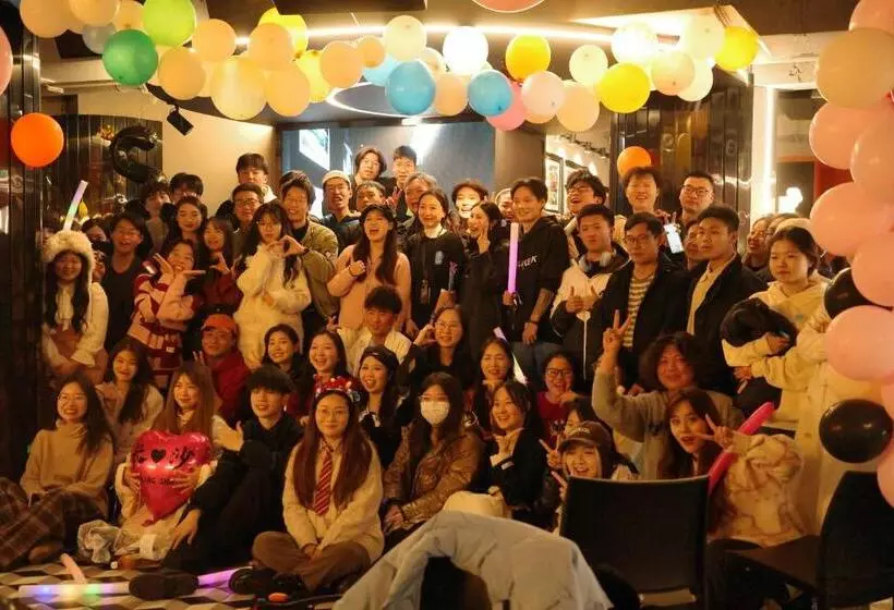 Changsha Desti Youth Park Hostel Wuyi Square 24h Reception&cafe& Bar& Luggage Storage& Large Public