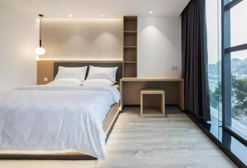 Changsha Desti Youth Park Hostel Wuyi Square 24h Reception&cafe& Bar& Luggage Storage& Large Public