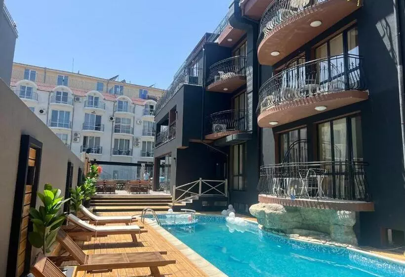Hotelli Adeti Residence