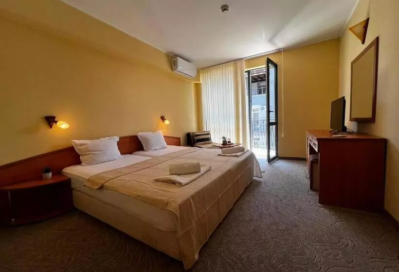 Hotelli Adeti Residence