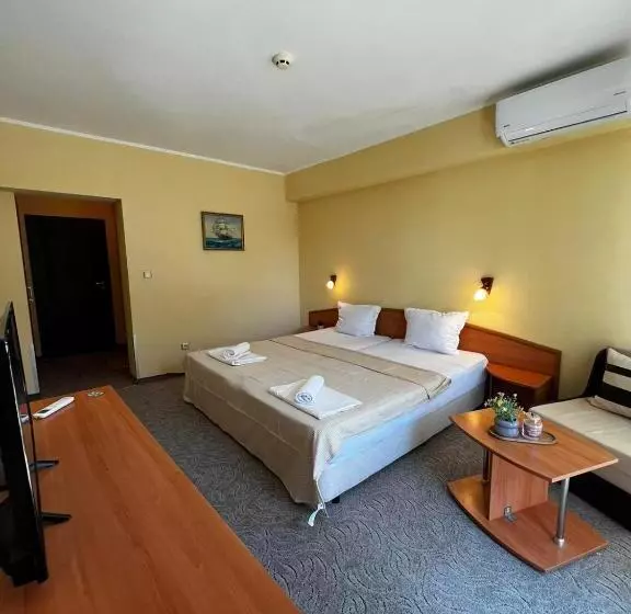 Hotelli Adeti Residence