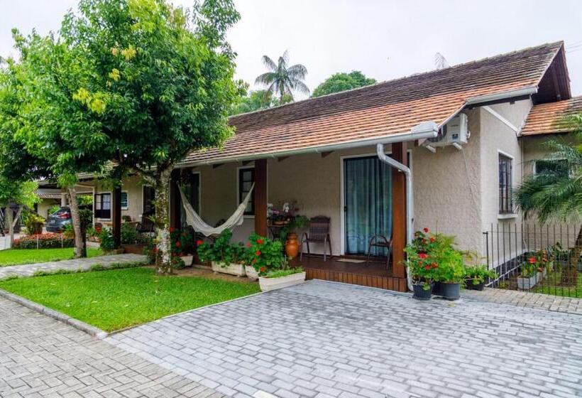 بنسيون Hospedagem Tri Best