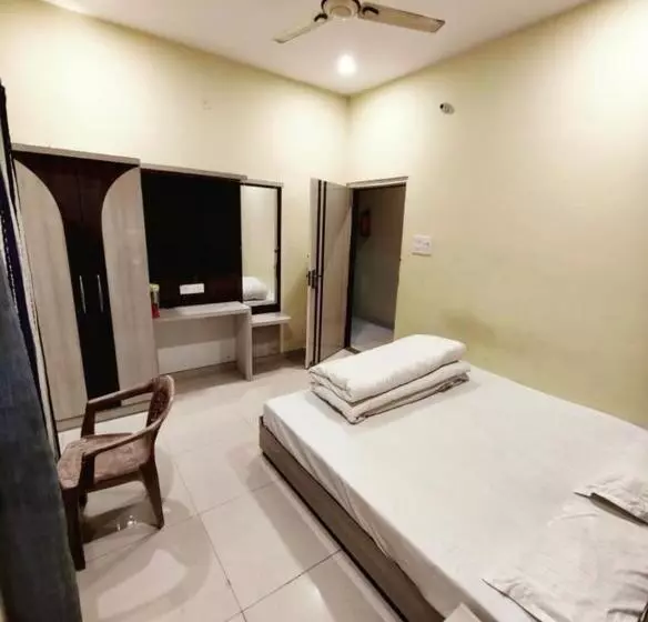 ペンション Shri Tailang Swamy Paying Guest House