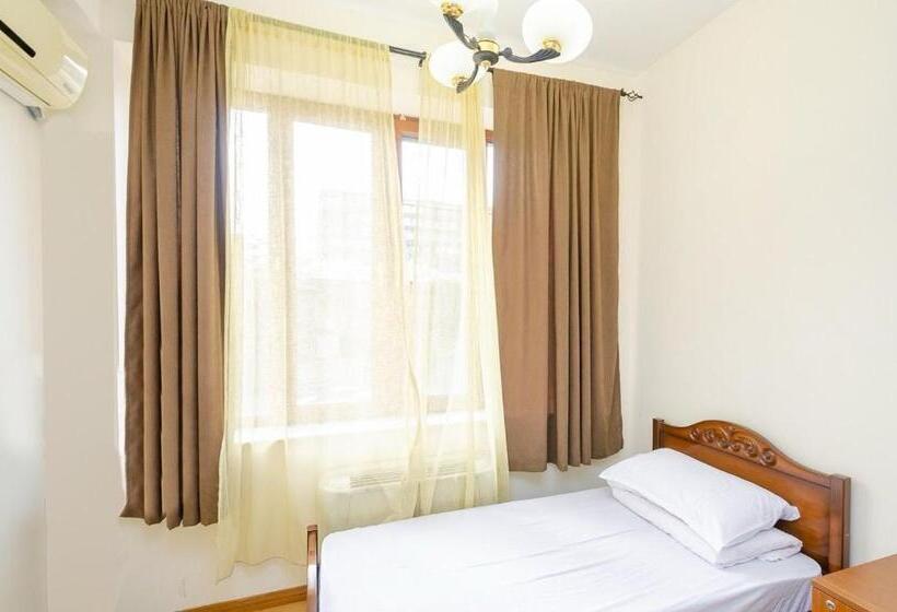 Areva Hostel & Apartment