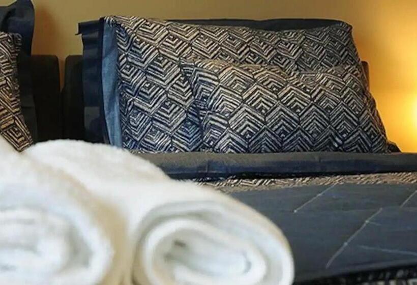 ベッドアンドブレックファースト Central House