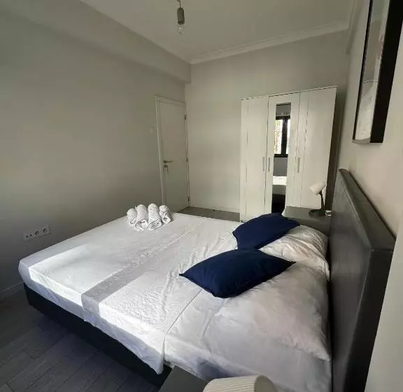 Hostel Real