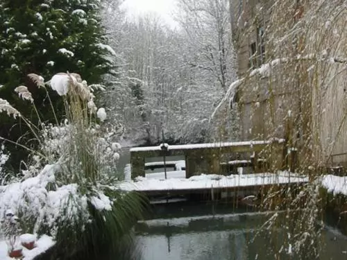 تختخواب و صبحانه Au Pré Du Moulin
