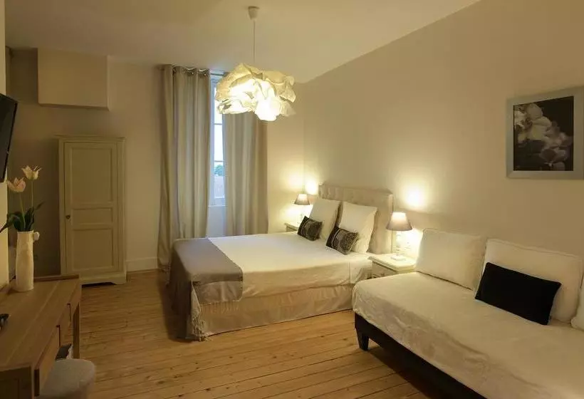 Aamiaismajoitus (B&B) Le Cercle Chambres Climatisées