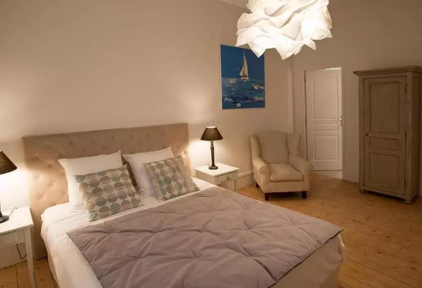 Aamiaismajoitus (B&B) Le Cercle Chambres Climatisées