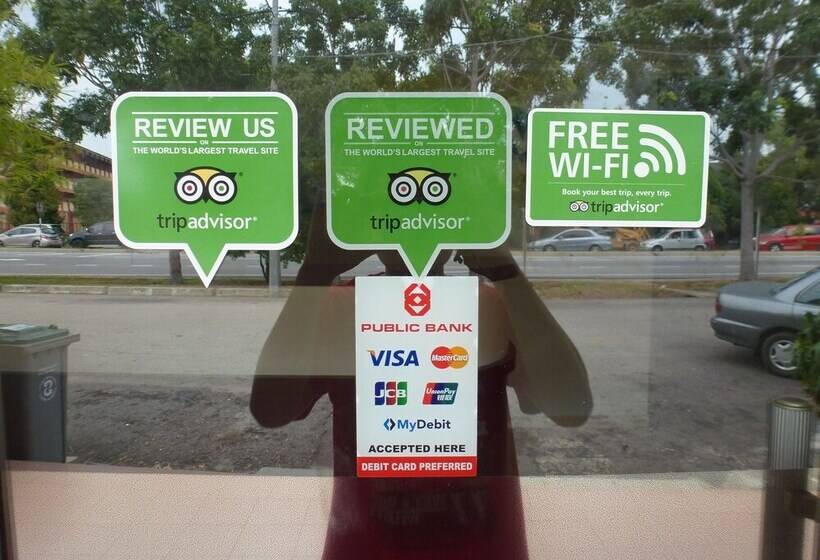 هتل Batu Berendam Inn