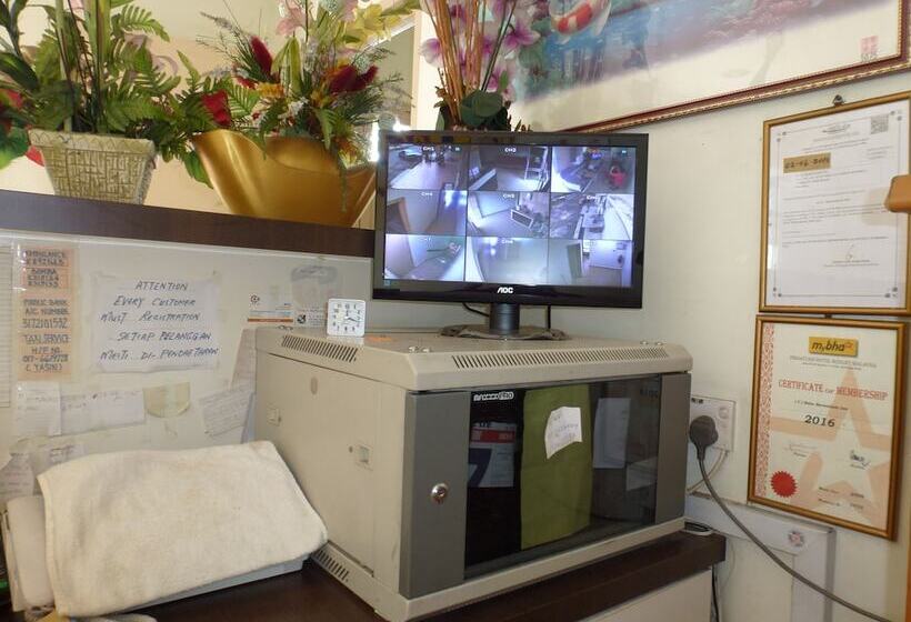 هتل Batu Berendam Inn