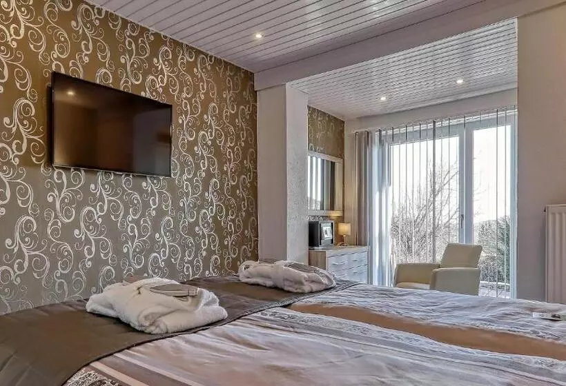 Hotelli Suit  & Frühstück Zum Latschen   Adults Only
