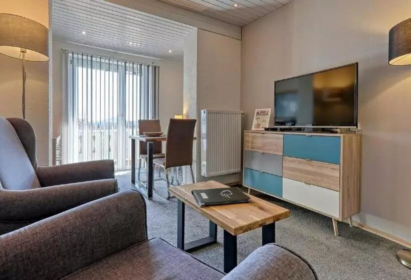 Hotelli Suit  & Frühstück Zum Latschen   Adults Only