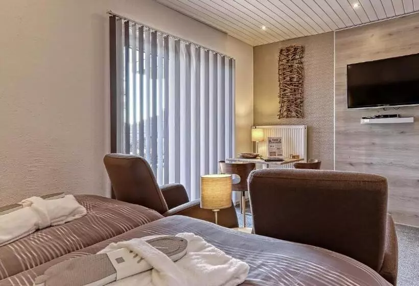 Hotelli Suit  & Frühstück Zum Latschen   Adults Only