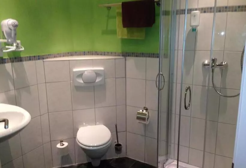 Hotelli Zur Hessischen Schweiz