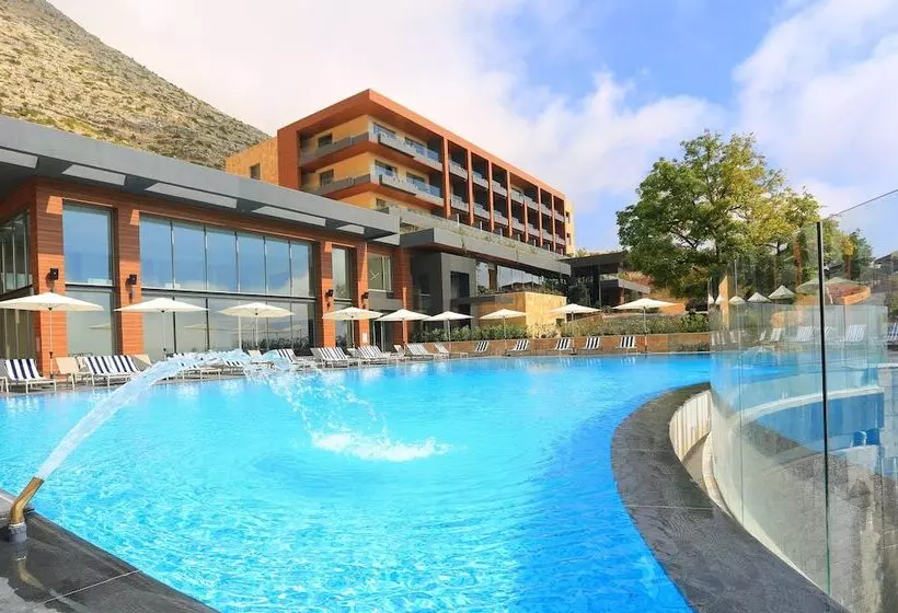 Mist Hotel & Spa