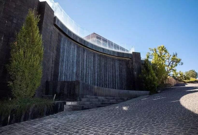 Mist Hotel & Spa