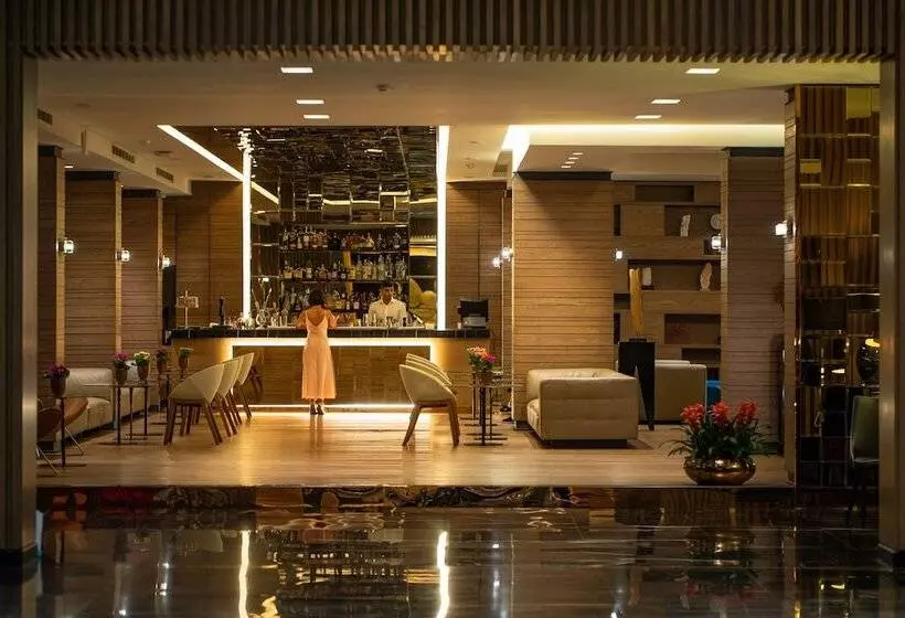 Mist Hotel & Spa