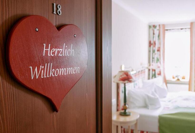 Romantik Hotel & Restaurant Hirsch