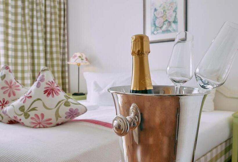 Romantik Hotel & Restaurant Hirsch