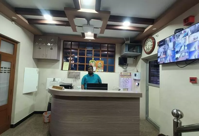 هاستل La Grande Residency