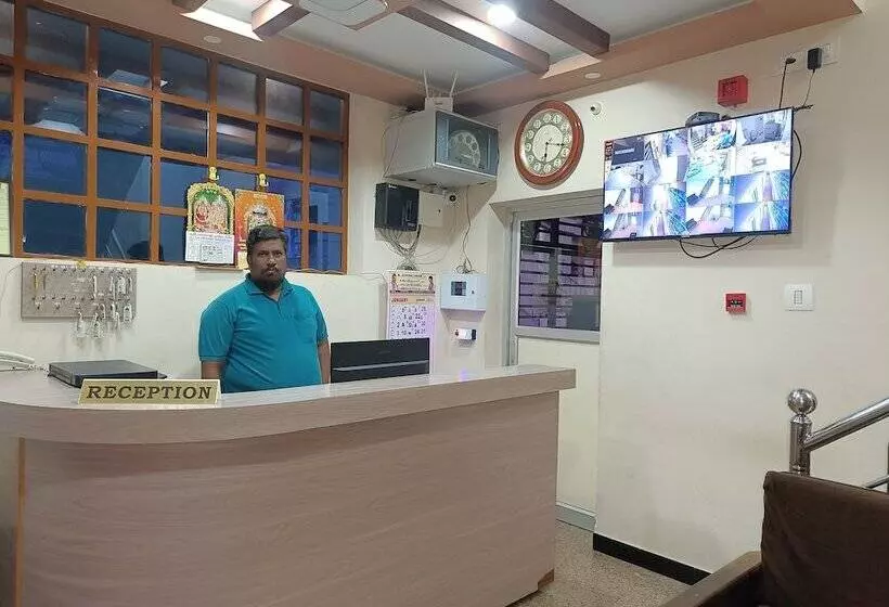 هاستل La Grande Residency