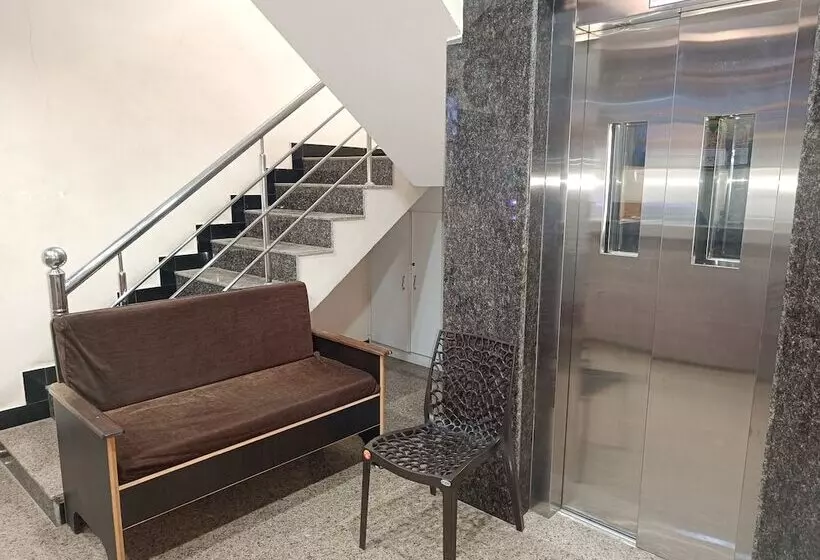 هاستل La Grande Residency