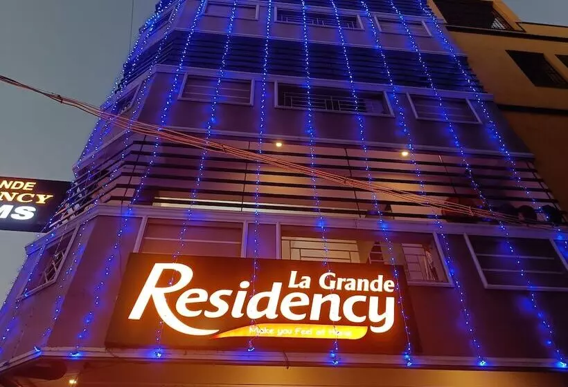 هاستل La Grande Residency