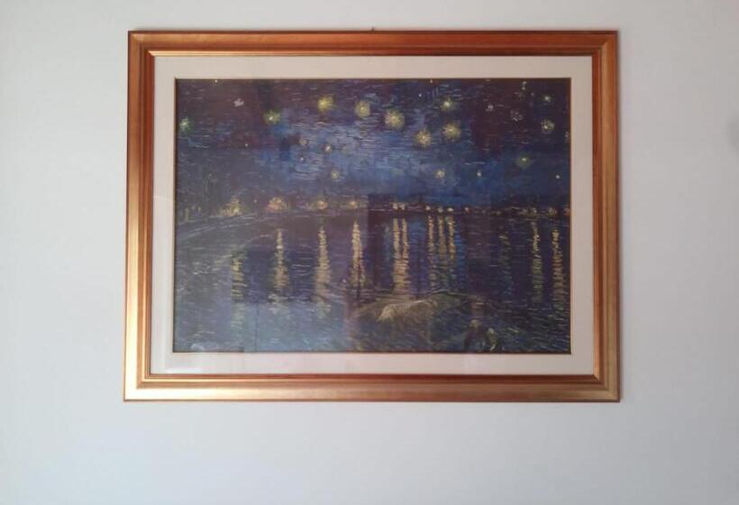 Bed & Breakfast Suite