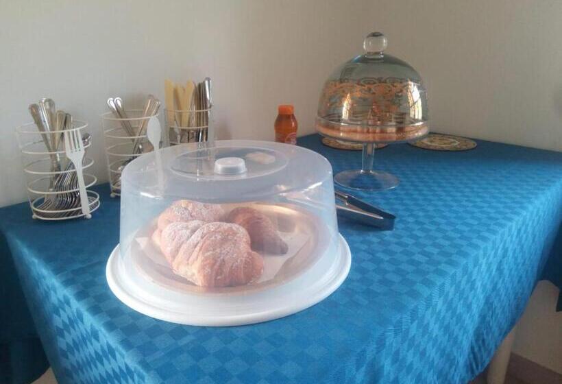 Bed & Breakfast Suite