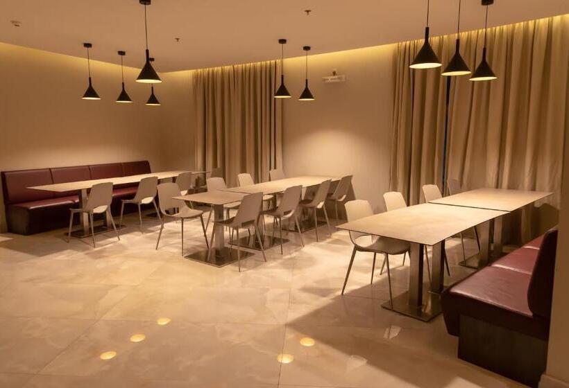 Hotel اخيار المحبس