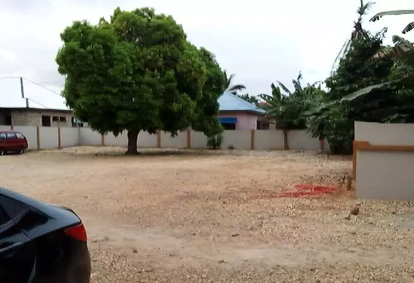 ホテル Adwoa Asantewaa Memorial