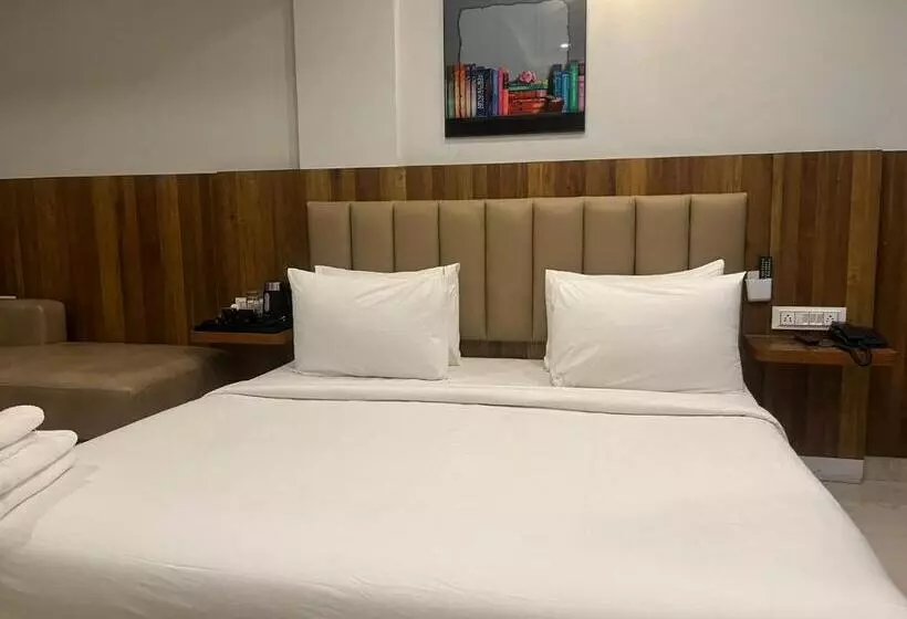 ホテル Avenue Suites Near International Airport Bangalore